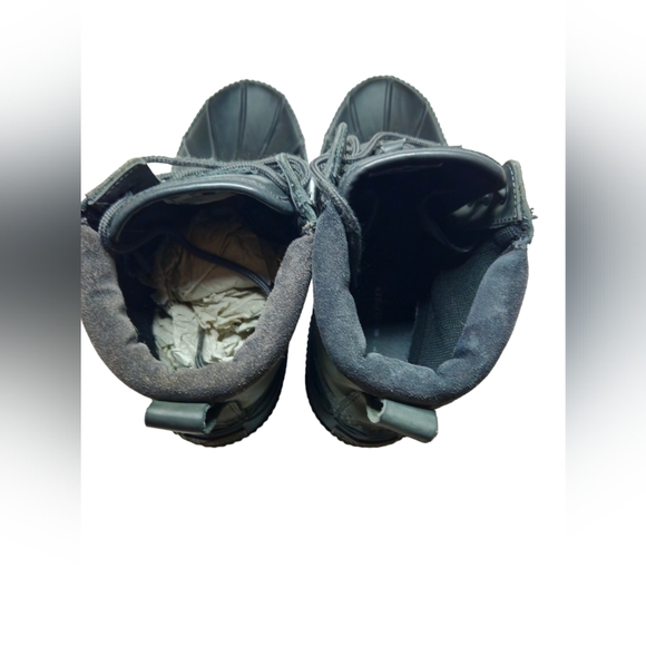 Men's Tommy Hilfiger TMCharlie Rain Boots - Size 9 Used/ Normal Wear and Tear - Picture 5 of 8